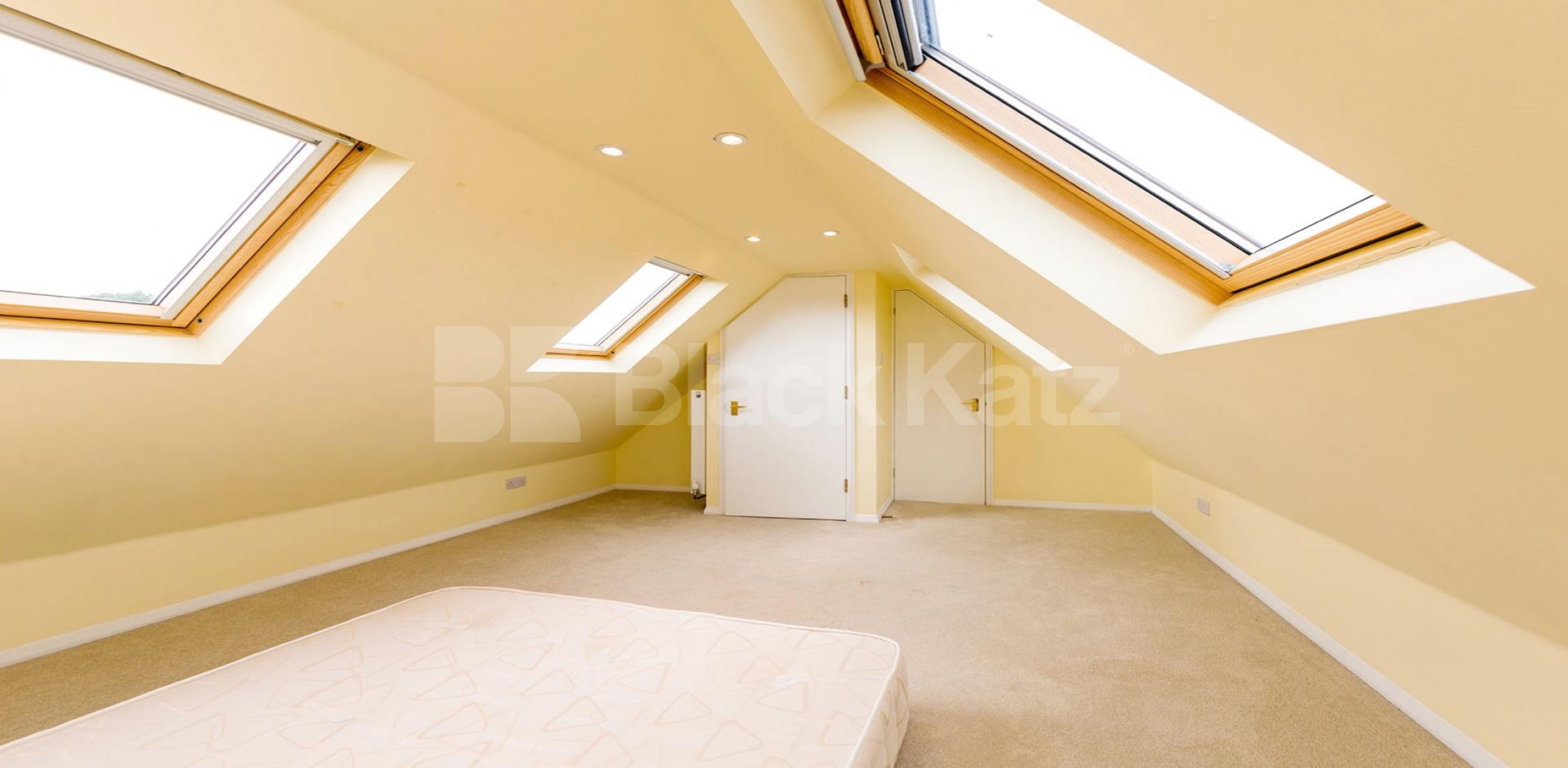 			3 Bedroom, 1 bath, 1 reception Terraced House			 Wormholt Road, Shepherds Bush